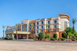Comfort Suites Glendale - State Farm Stadium Area - 格伦代尔