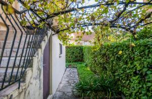 Maisons de vacances Villa Margot fibre balcon jardin : photos des chambres
