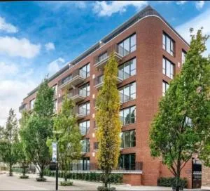 Luxury Riverside Apartment - Woolwich