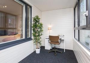 Kotimaailma Modern city studio in Vaasa city center, Musikaali