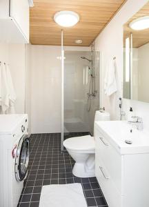 Kotimaailma Modern city studio in Vaasa city center, Musikaali