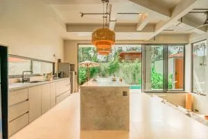 Makai Kedungu - Танах-Лот