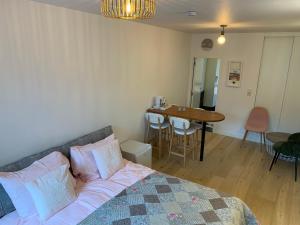 Quarles 80 - free parking