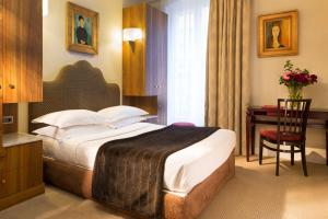 Hotels Hotel Delavigne : photos des chambres