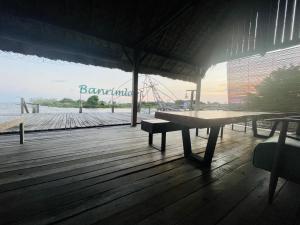 บ้านริมเลปากประ Banrimlay Pakpra