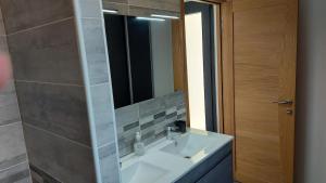 Villas Provence, Uzes, villa climatisee 8 pers avec piscine privee : photos des chambres