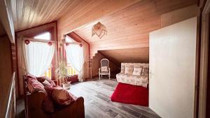Chalets Chalet familial a Vagney + Jardin et Terrain de Bowling : photos des chambres