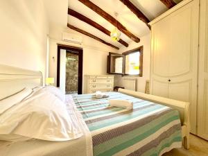 Village Center Apartments img42