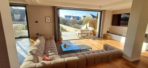 Maison lumineuse avec grand jardin, à 15 minutes de Paris et à 10 minutes de La Défense