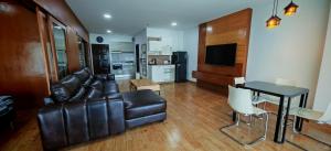 Condo Express View Talay 6