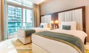 Nice 2 Bedroom Apartment! 5 Minute walk to Dubai Mall! Burj Khalifa View!