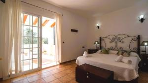 Apartamentos Es Pou - Emar Hotels