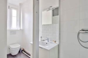 Nice Flat Jules Joffrin station and Clignancourt