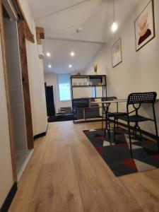 Square Perdiguier Studio avec Terrasse