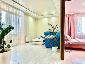 Apartments with a coffee machine in the city center, near a park and Zlata Plaza