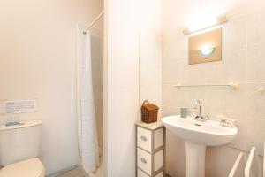 Maisons de vacances Longere proche plage et foret : photos des chambres