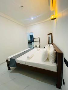 YathiS Surf Villa