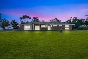 Stay at Swans - Ballan