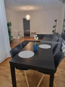 Kotimaailma Saunallinen kaksio keskustan tuntumassa - Söderudden