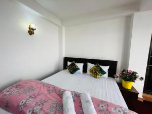 shalom inn home stay