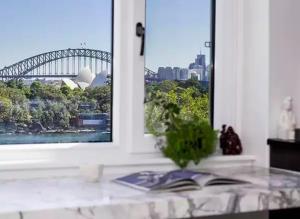 Breathtaking Harbour Bridge & Opera House Views