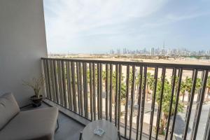 AWS Holiday Homes - Chic Downtown Views