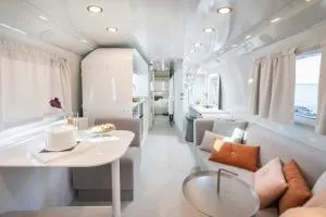 Daydream - אוטובוס-צימר בגשר הזיו - 沙韦锡安