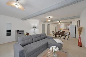Maison Carry - Clim - Wi-Fi - terrasse - 3-star hotels in Avignon