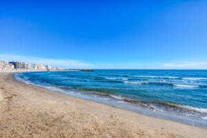 Appartements Acces Direct Plage, Vue Mer, Wifi : Studio Supérieur