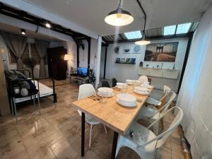 3 bedrooms 2 bathrooms