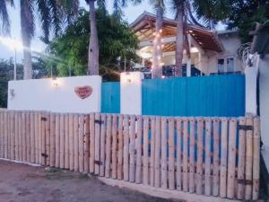 Cuatro Palmas Beach House