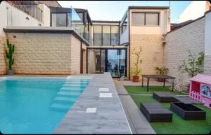 Megghy Maison - 卡塔尼亚