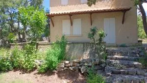 maison de 4000m2 - Monieux