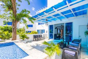 New Stylish 3BR Villa with Private Pool & Terrace