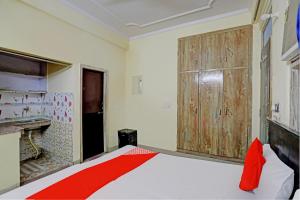 Hotel O Wamson Alpha Co living Stays