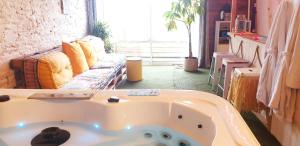 Maisons de vacances Les bulles d'Evanez Mont-saint-Michel jacuzzi interieur privatif illimite : photos des chambres