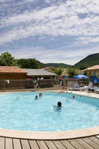 Campings Camping 3 etoiles - ccaaafd : photos des chambres