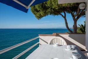 AT305 Vistas directas al mar, al lado de la cala Canyadell