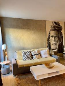 Very nice apartment in residence with pool