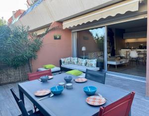 Very nice apartment in residence with pool