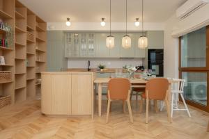 LUX Pastel Oasis Family Apartment with Parking & Gym by Renters Prestige