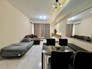 3 Bedroom Duxton Sky House BSD - Samporo