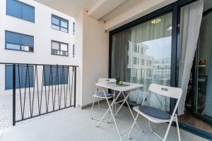 Flex SelfCheckIns 98 - Zagreb - 2 Bedrooms - Parking - Loggia