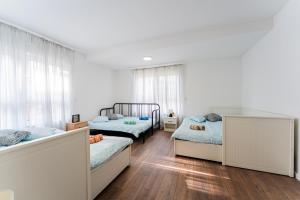 Flex SelfCheckIns 98 - Zagreb - 2 Bedrooms - Parking - Loggia