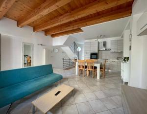 71 Villetta indipendente con giardino