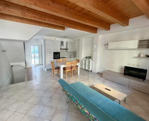 71 Villetta indipendente con giardino