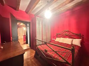 La Vie en Rouge - Porta Venezia Milano