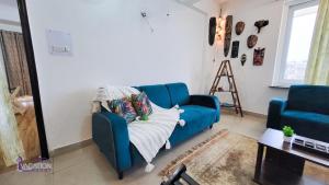 VacationBuddy Cats Den 3BHK Penthouse Vasant Kunj