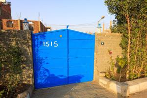 Isis Club House