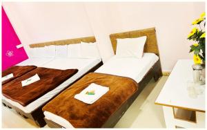 UJJAIN BUDGET HOTEL - M A H A K A L - V I S H R A M - Near Mahakal Temple - River and Railway Station - fully Air Conditioned hotel at Prime Location - BEST HOTEL IN UJJAIN